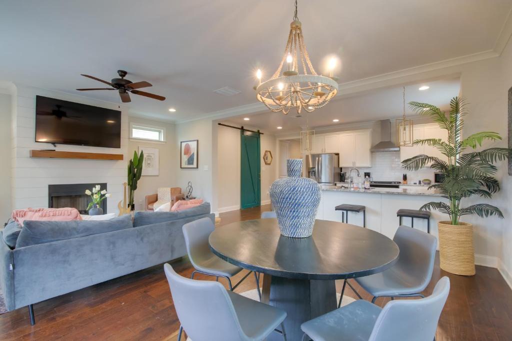 Cooper-Young Historic District House | Pool Table! Walkable Stay in Midtown MEM