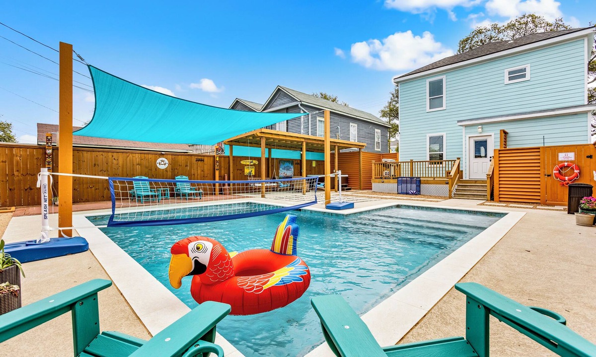 San Jacinto House | Private Pool & Hot Tub 2 Master Suites Walk To Beach Pet Friendly