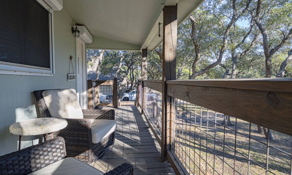Fulton House | Private Treehouse Feeling Blocks From The Bay!