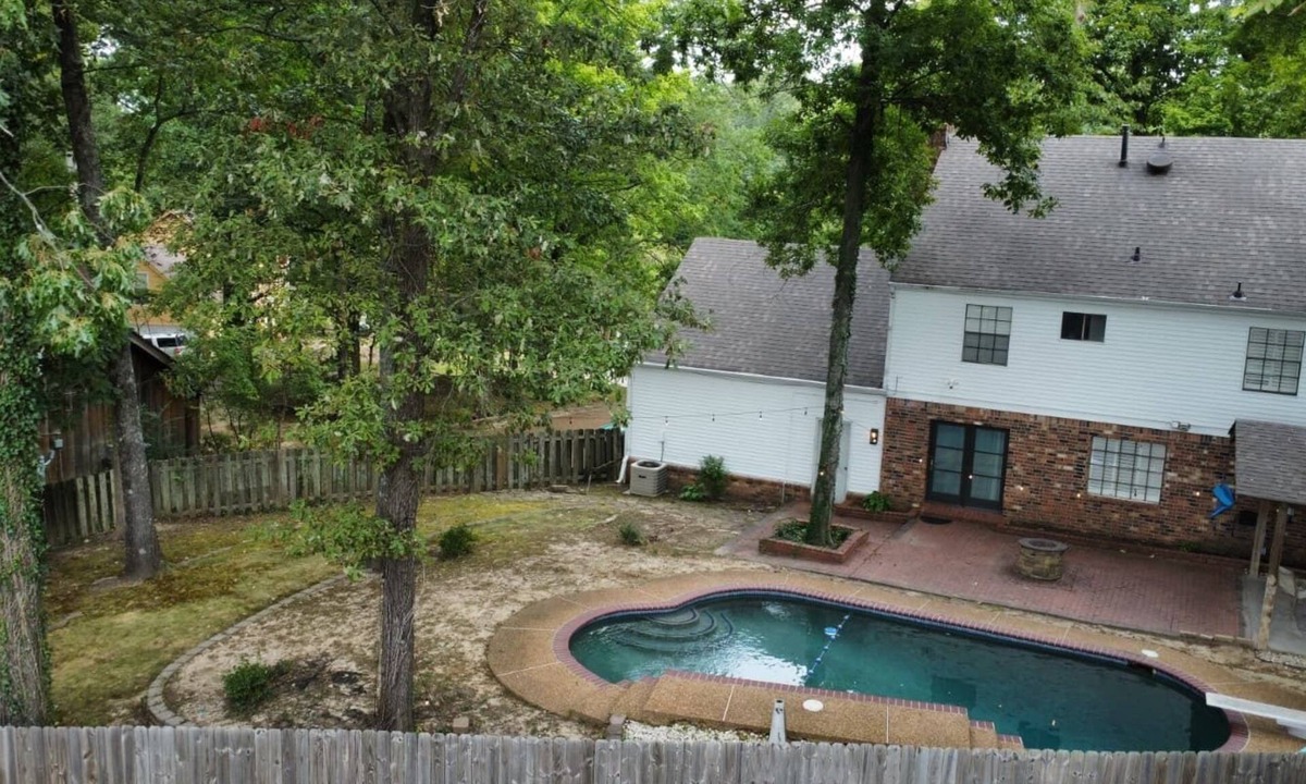 Cordova House | Quaint 9-bedroom house in Memphis