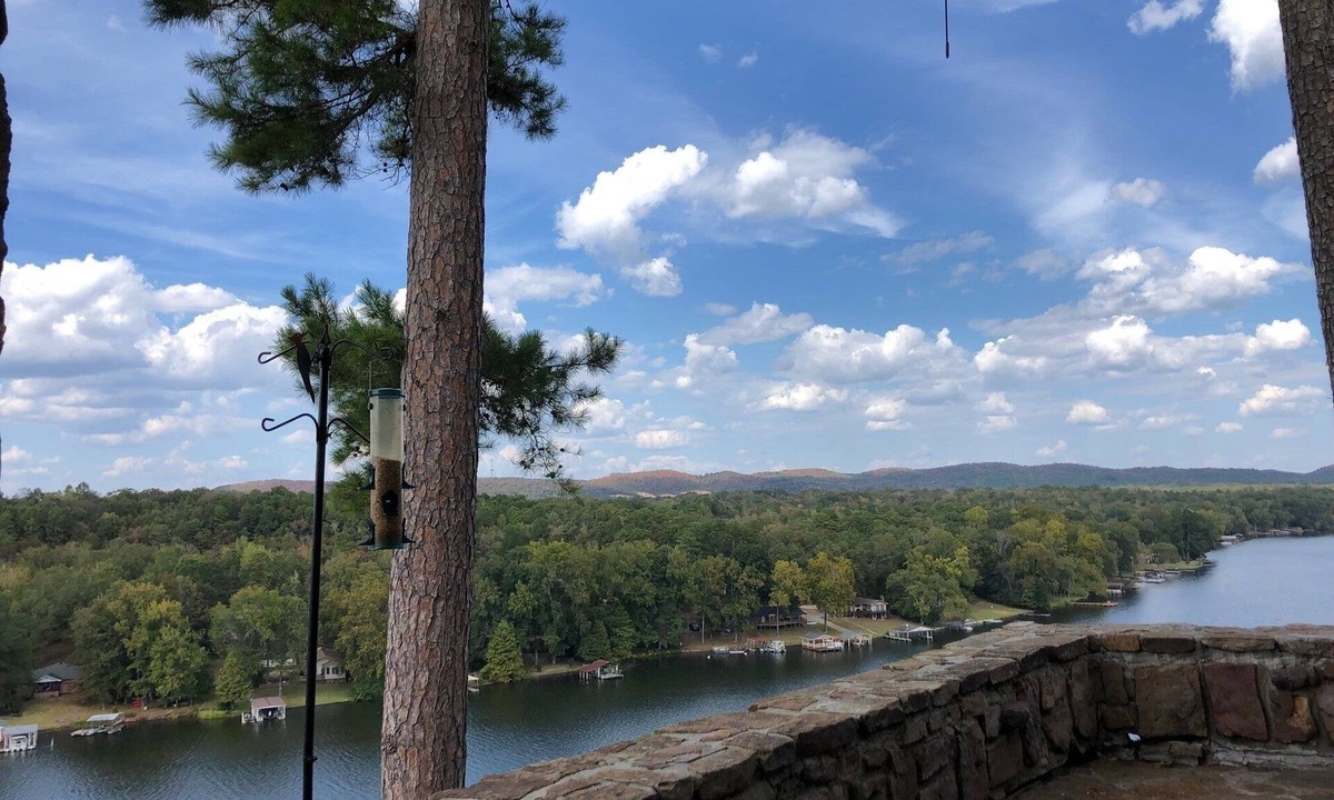 Jones Mills Condo | Relaxing getaway at Honey's Condo