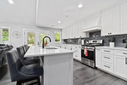 Fayetteville House | Relaxing Stay with Scenic Patio and Trails