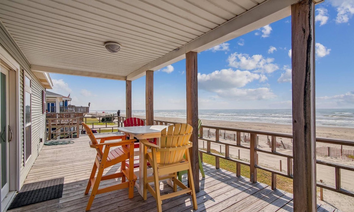 Bermuda Beach House | Sea Loft | Newly Renovated, Beachfront!