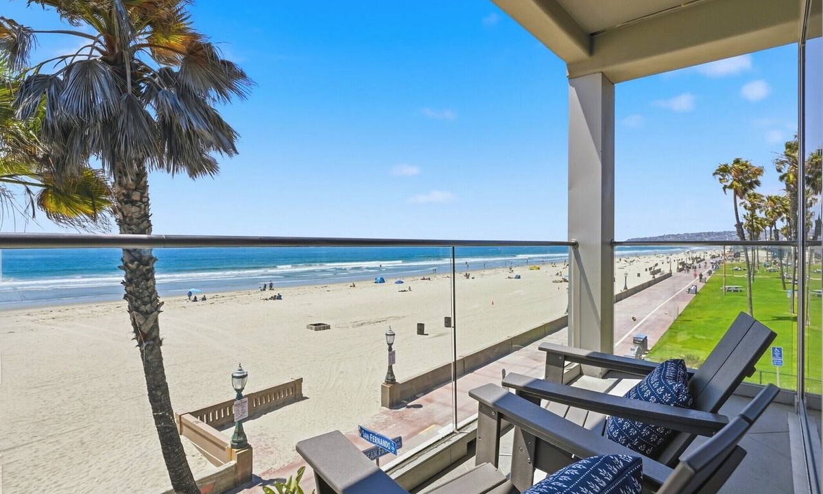 South Mission Beach Condo | South Mission Beach Penthouse | Oceanfront 5 BR