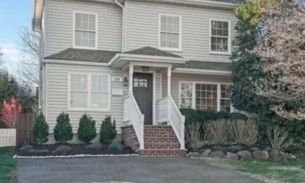 Westfield House | Spacious 4-bedroom house with Central AC in charming Westfield