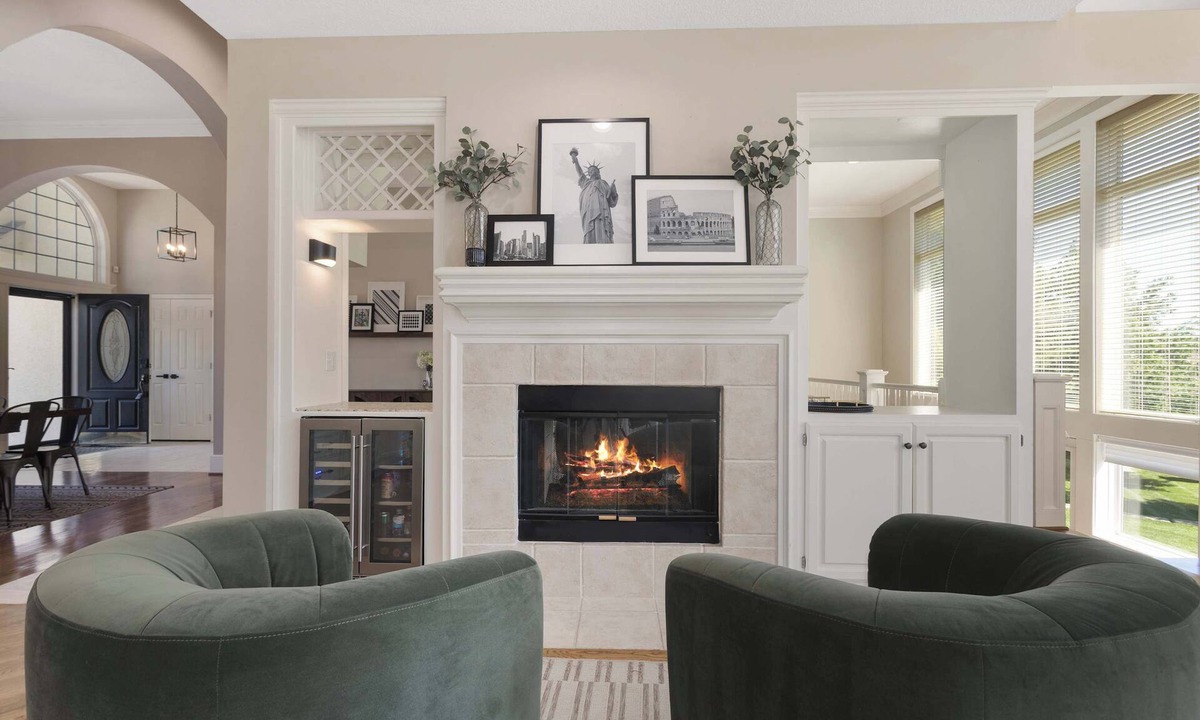 Lee's Summit House | Spacious Home Sleeps 12 MAJOR INTERNATIONAL SPORTING EVENT Ready Patio and Deck