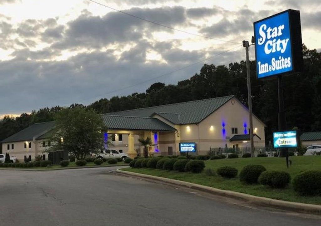 Star City Hotel | Star City Inn & Suites