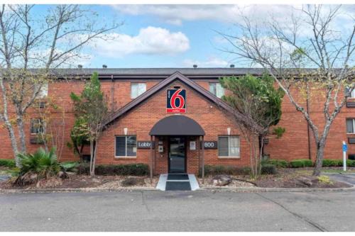 Tougaloo Hotel | Studio 6 Suites Jackson Ridgeland MS