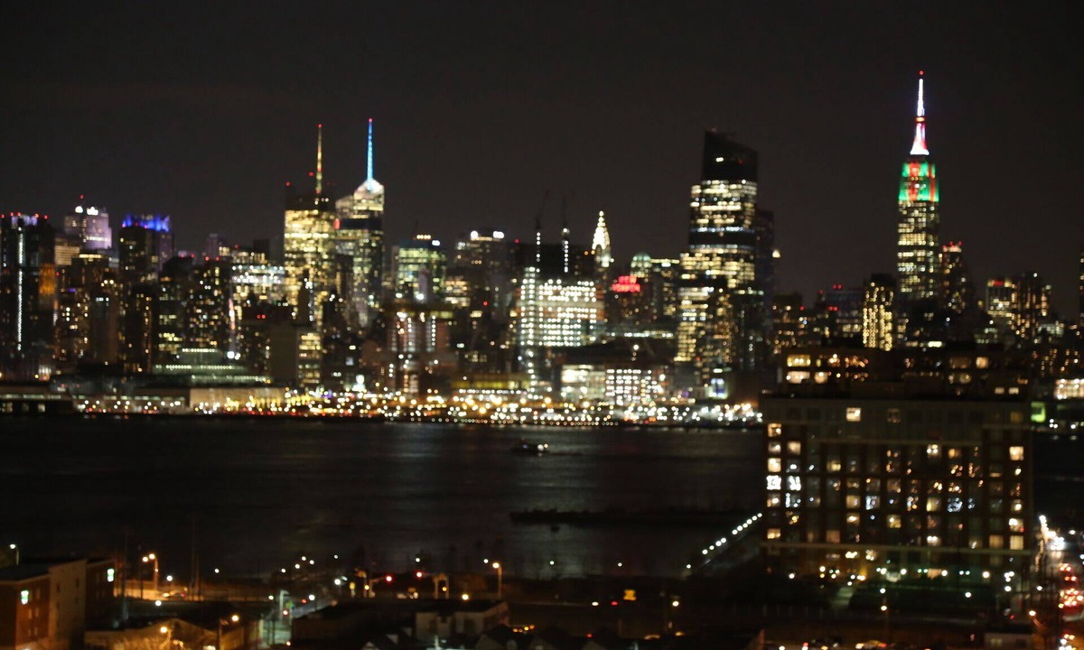 Union City Apartment | Stunning Empire State View - Apt # 4 - Sleeps 12! - 15 mins to NYC