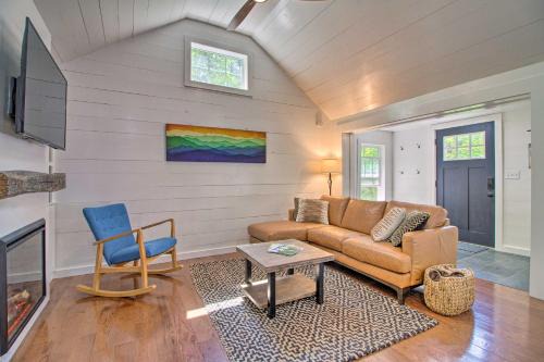 Stratton and Bromley Ski Areas House | Stylish Mountain Home Near Ski, Golf + Manchester!