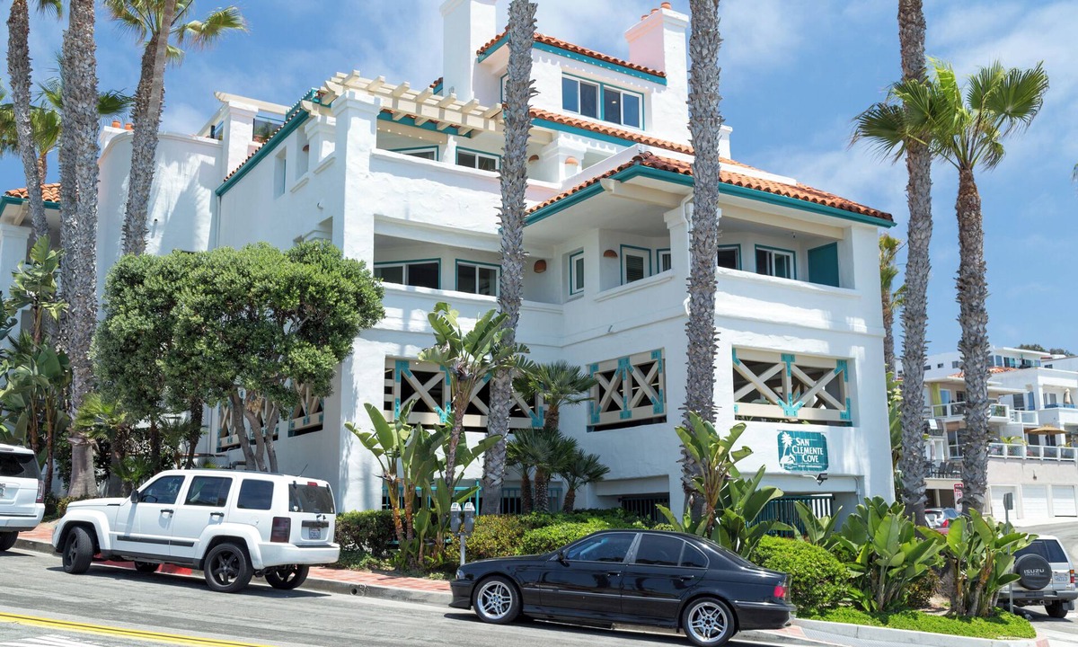 San Clemente Hotel | Surf, Sun & Relax! 3 Units w/Kitchen, Patio, Sauna & Pier Access | Free Parking