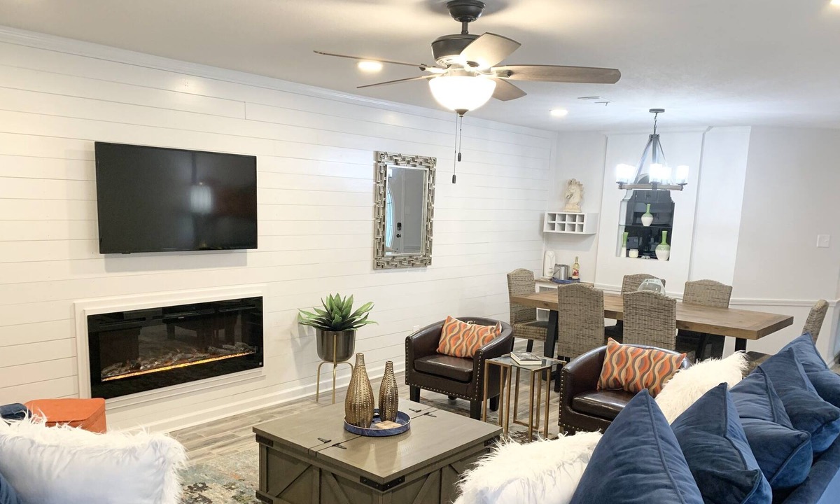 Rockwell House | Sweetwater Point -Swim, Boat, Fish, Relax, Fire pit, Kayaks for rent