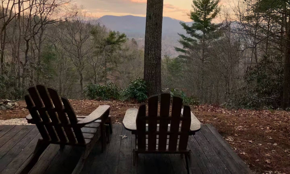 Marshall Cabin | The Doe Branch Cabin - Modern Mountain Retreat