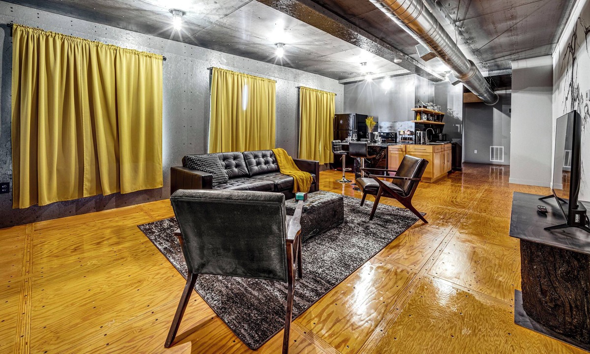 Sedalia Apartment | The Gallery - Modern Loft Apartment
