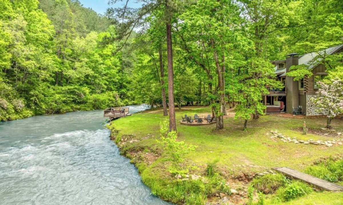 Ellijay Cabin | The Grande Lodge- Riverfront, Fiber, HotTub, Fish, DogOK, Game Room, Movie Room