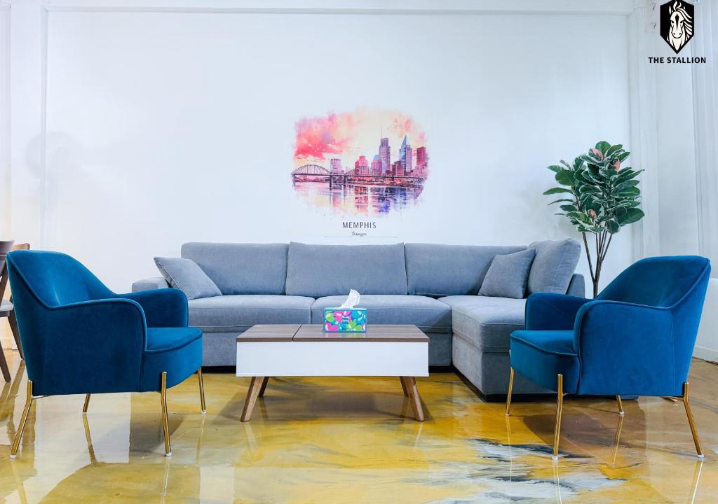 Downtown Memphis Apartment | The Stallion #101 - 1BD Modern Loft with Private Patio - Walk to various attractions