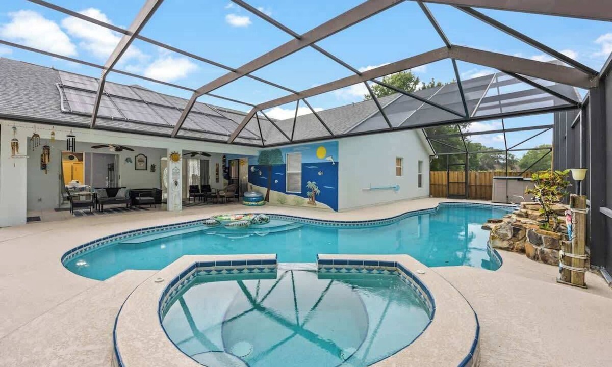 Rockledge House | Turquoise Turtle Cove-25 Mins to the Beach & Port!