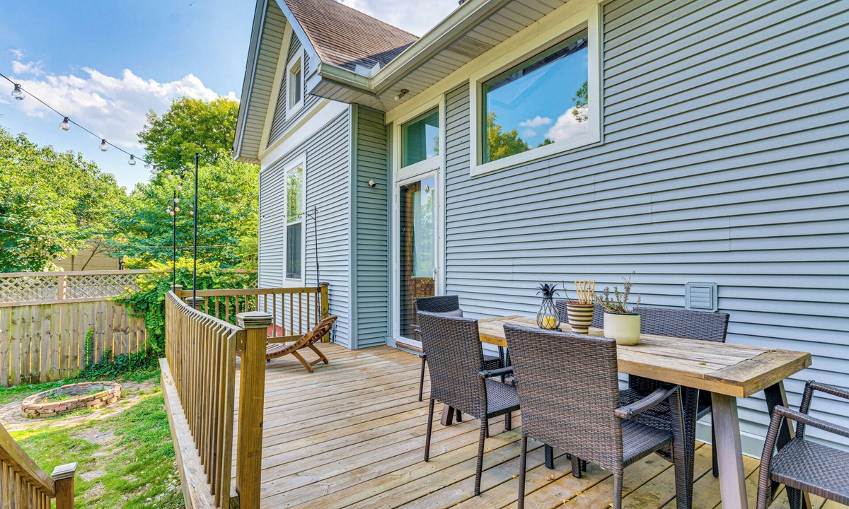 East of Broadway Apartment | Walk to Main St: Eclectic Gem in Little Rock