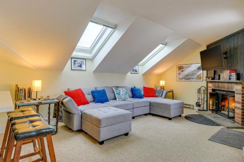 West Dover House | Walk to Mount Snow Resort: Unit w/Pool & Hot Tubs