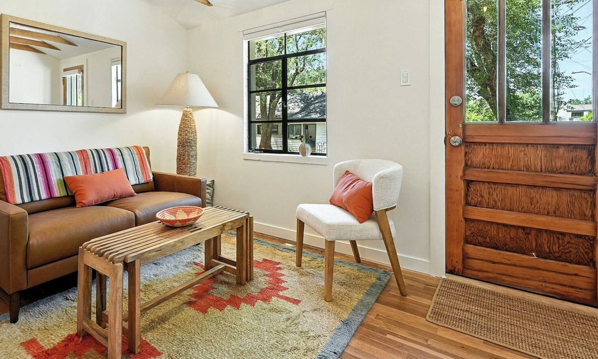 Lower Arapahoe Apartment | Walkable Boulder Apt/Steps from Trails + Parks/30+ night minimum