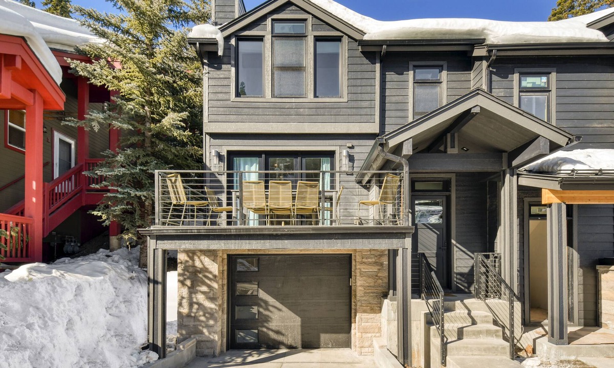 Downtown Park City Cabin | Webster by AvantStay | ⛷️ Central Location w/Hot Tub and Patio