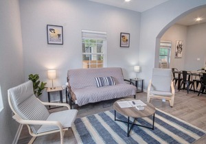 Cozy and Lovely 2BR 2BA Apt#A Near Lively Downtown