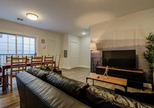 Spacious 4BR 2BA duplex 15 minutes to NYC