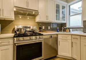 Spacious 4BR 2BA duplex 15 minutes to NYC