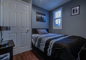 TWO Cozy 3BR Flat with Parking Close to NY