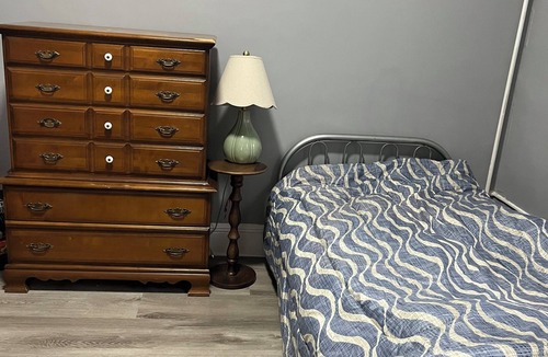 Union City Apartment | 10 mins bus to Time Square, Quiet, Clean, Convenient, furnished, full Kitchen