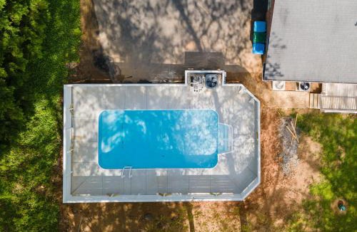 Leicester House | 15 Minutes to Asheville! Spacious 7BR Luxury Home | Pool | Hot Tub | Game Room
