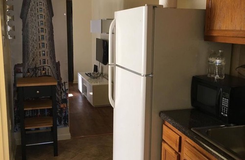 North Bergen Apartment | 1817 1H · Charming 2Bed Apt Parking Avail - 20min to Time Square