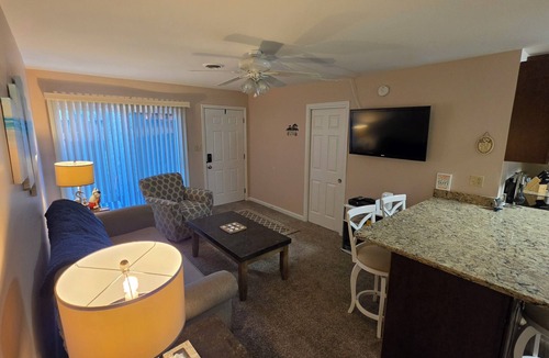 Heron Harbour Isle Condo | 2 Bdrm, 2 Bath, Pool, Short walk to the beach, Northside Park, & restaurants
