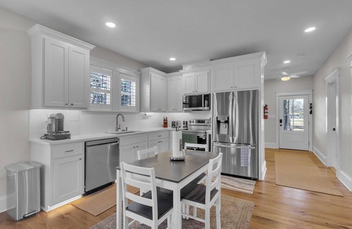 Batesville House | 2-bedroom 2-bath Luxurious Bungalow with Outdoor Entertainment in Batesville