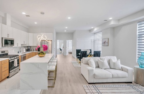Paterson Apartment | 2-bedroom apartment in amazing Paterson with fitness room and AC