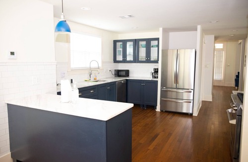 Downtown Little Rock House | 2 King, 4 Queen, Family Trip/Kids Friendly & Safe