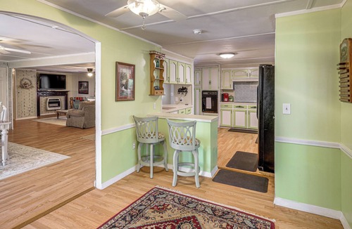 Higden House | 2 Mi to Cherokee Landing! Secluded Forest Escape