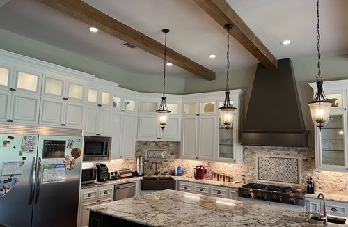 Sulphur Springs House | 2024 Solar Eclipse Point of Totality! 4000 sq ft, 4 BR, 5 Bath, 3 acres