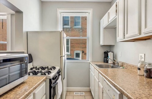 Southwest Garden House | 2w Tower Grove Getaway