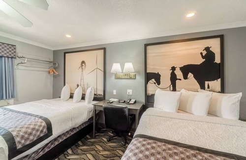 Ira Hotel | 3 Accommodations Available Near Sammy Baugh Golf Course With Free Parking Access