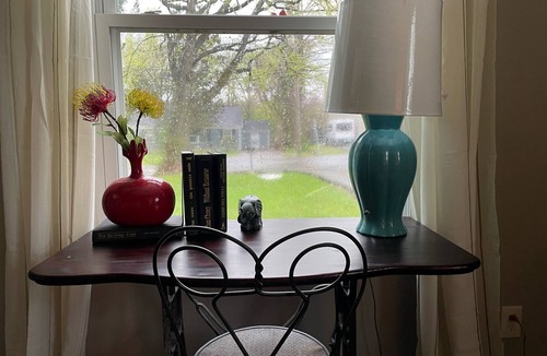 Inglewood House | 3 BDRM 2 BA in a quiet neighborhood that is close to the heart of Nashville!