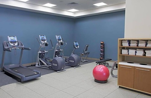 Elizabeth Hotel | 3-Star Hotel ∙ Embassy Suites by Hilton Newark Airport