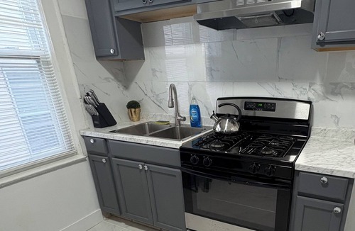 Weequahic Apartment | 4 bedroom apartment by EWR Airport