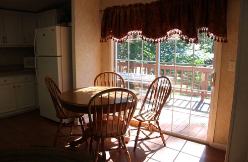 Holladay Cottage | #4 Birdsong Resort Circle w/view of Kentucky Lake - Camden TN