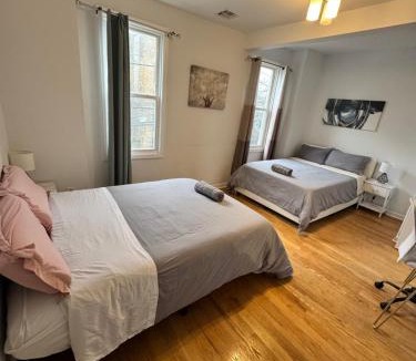 Union City Apartment | 4 ROOMS FAMILY HOUSE WITH BACKYARD, LAUNDRY AND PARKINg
