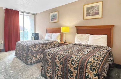 Whitehaven Hotel | 4 Welcoming Rooms w/Free Parking - Great Choice for Exploring Memphis