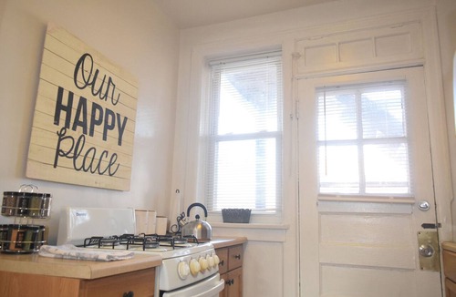 St. Louis Apartment | 6647 1W | Quaint Studio in Central St. Louis