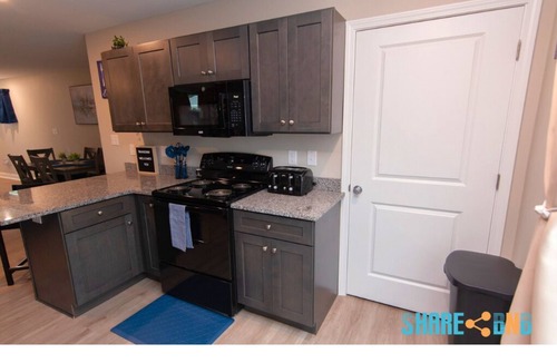 Jacksonville House | 6BR Corporate Housing Near LRAFB — Crews, Military & Teams