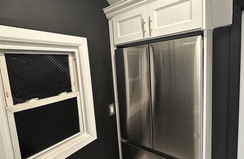 Weequahic House | 7 Large Bedrooms | Secure Parking | Newark Airport