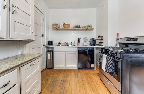 Phoenix Apartment | 8 Mi to Micron Technology! Walkable Phoenix Gem